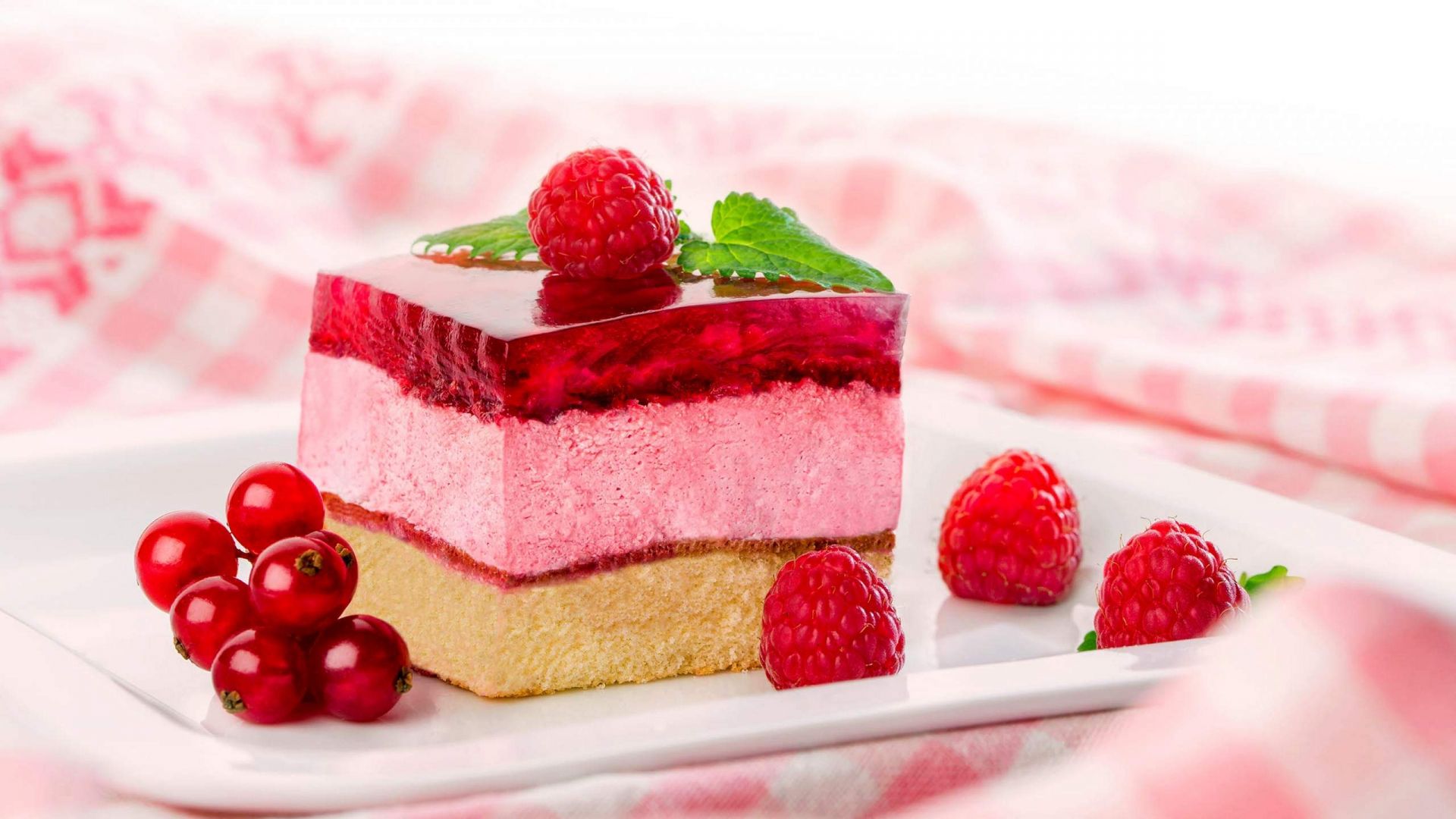 Wallpaper Raspberry cake