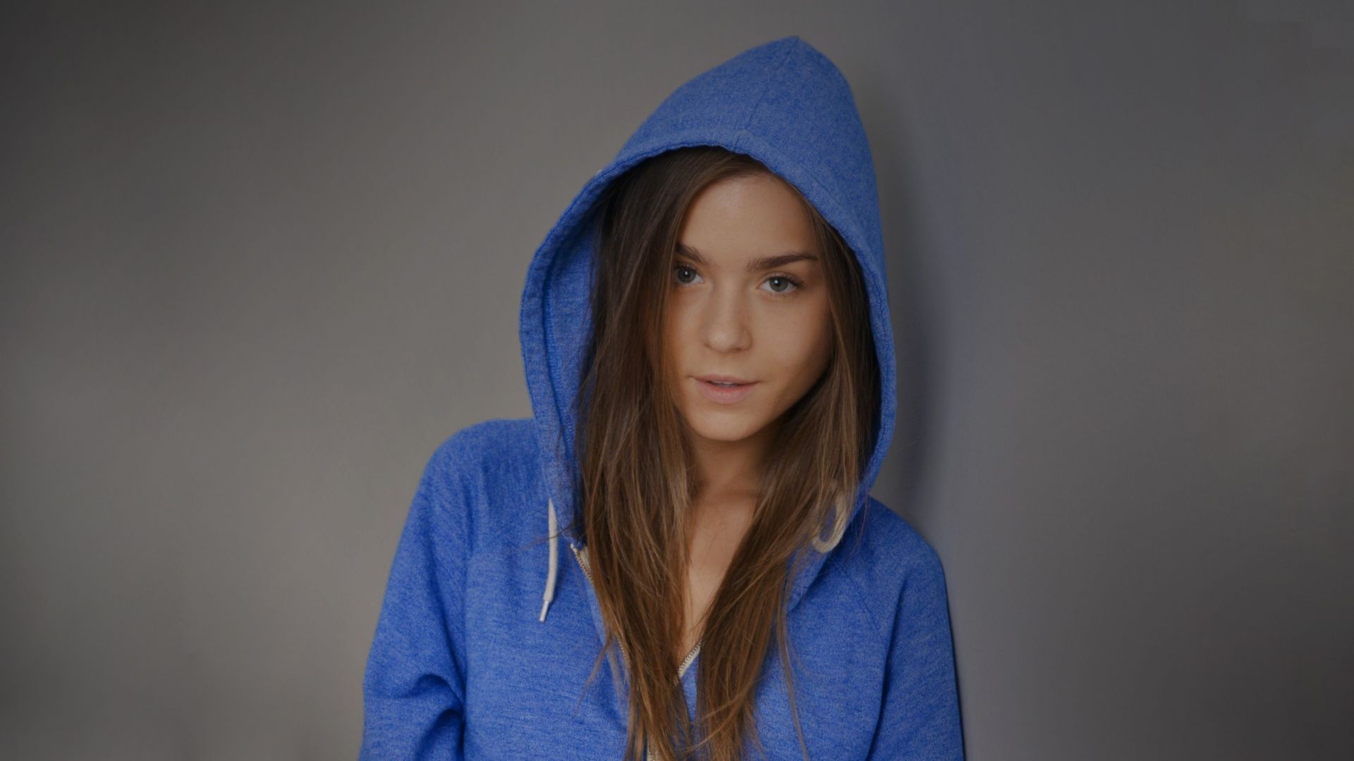 Wallpaper Guerlain Lily C, model, hoodies