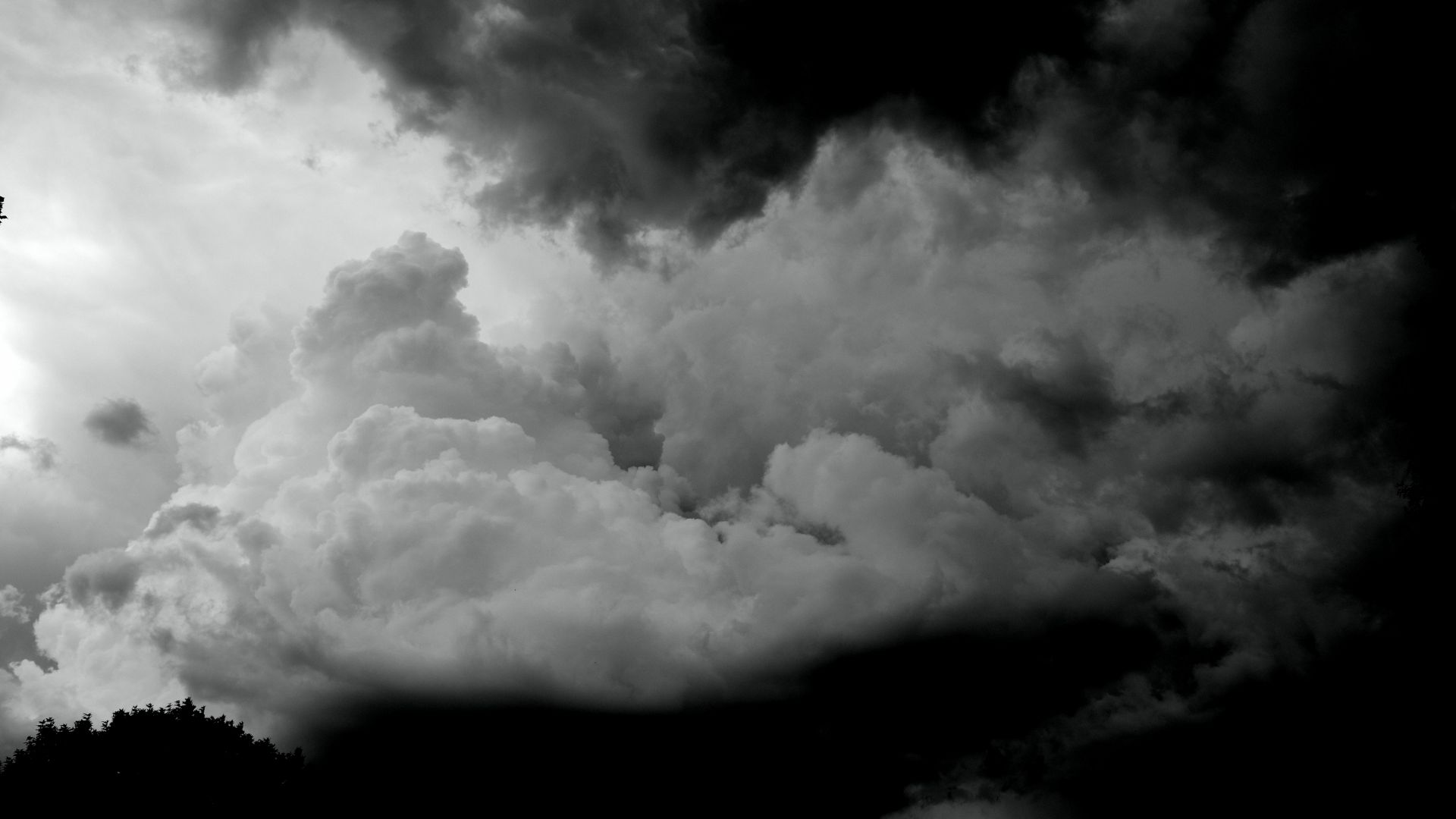 Wallpaper Clouds, monochrome