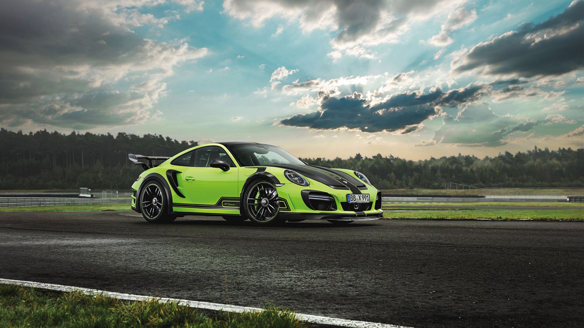 Wallpaper Green sports car, Porsche 911 Turbo
