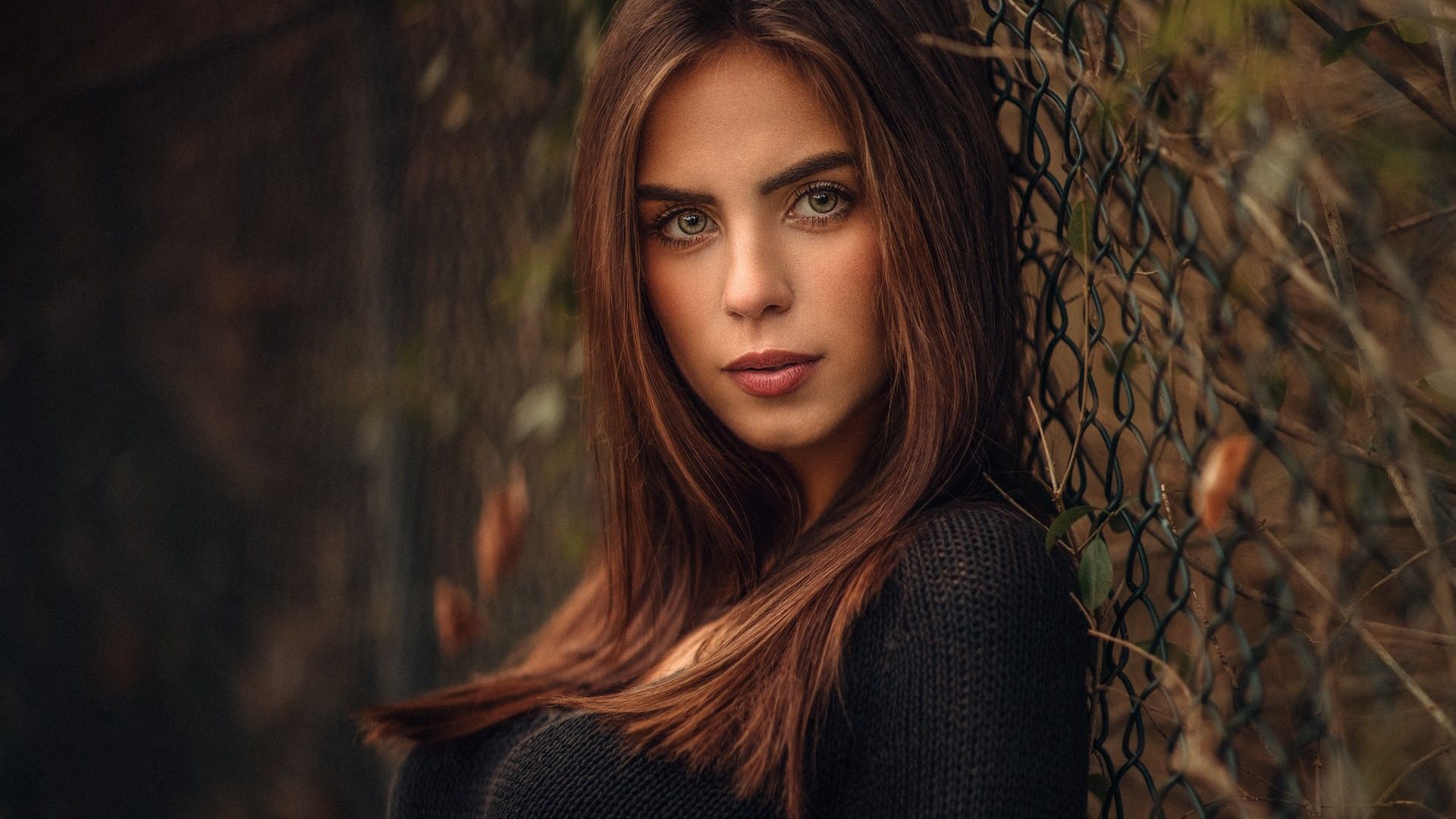 Wallpaper Marlen, girl, model, leaning to fence
