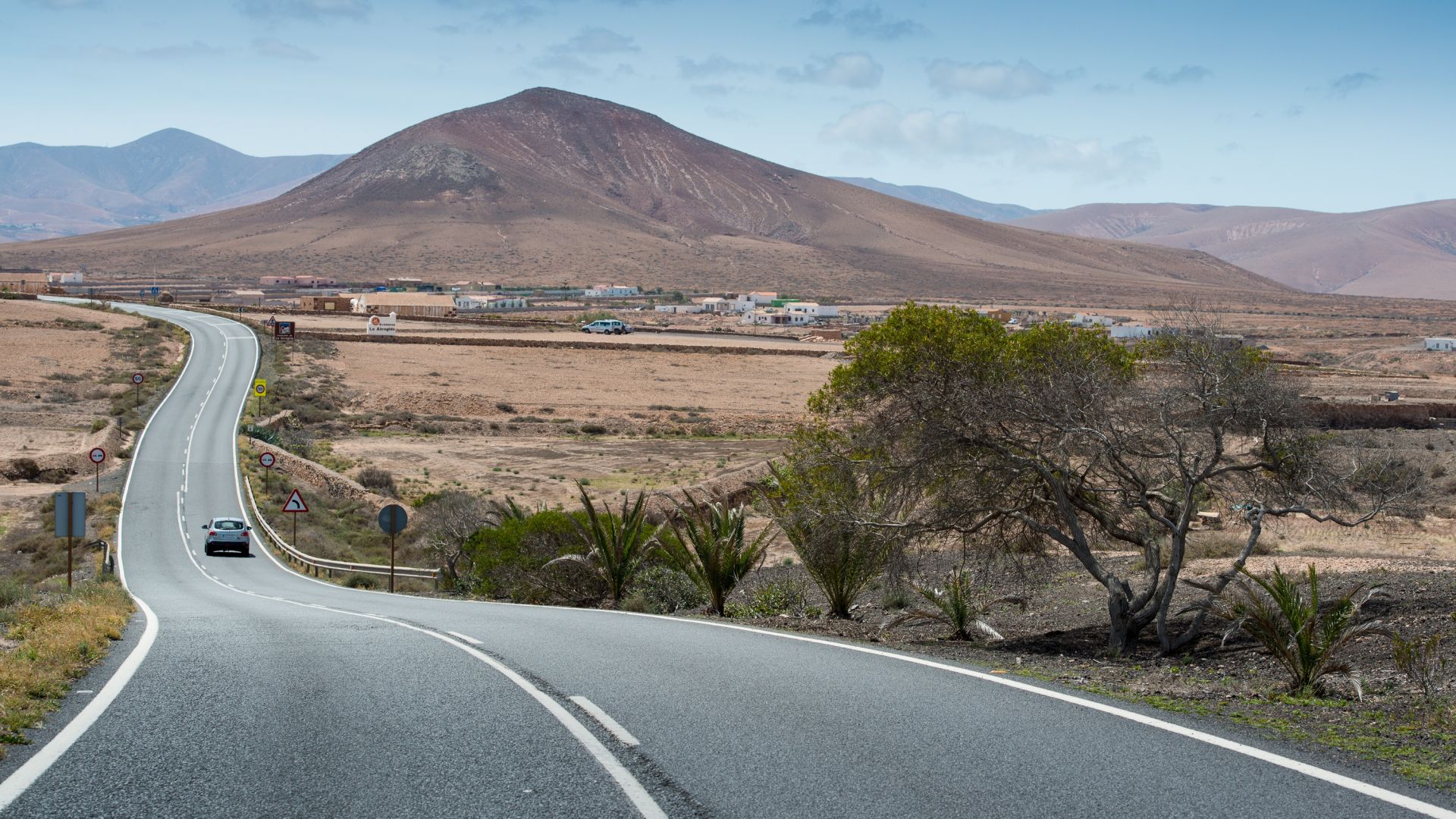 Wallpaper Fuerteventura highway, road, mountains, landscape, marking