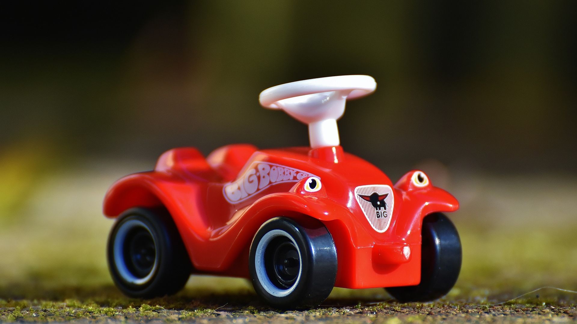 Wallpaper Toy red car