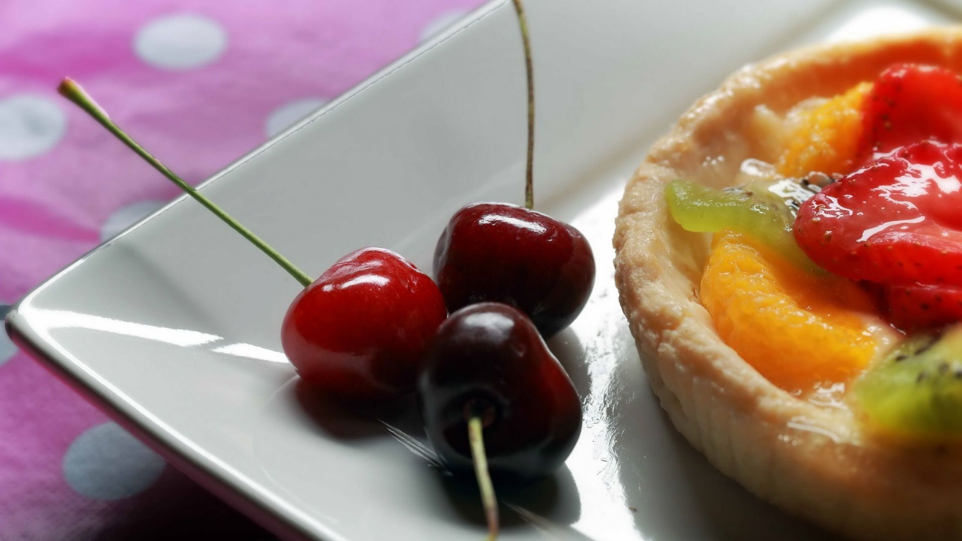 Wallpaper Cherries, dessert on the plate