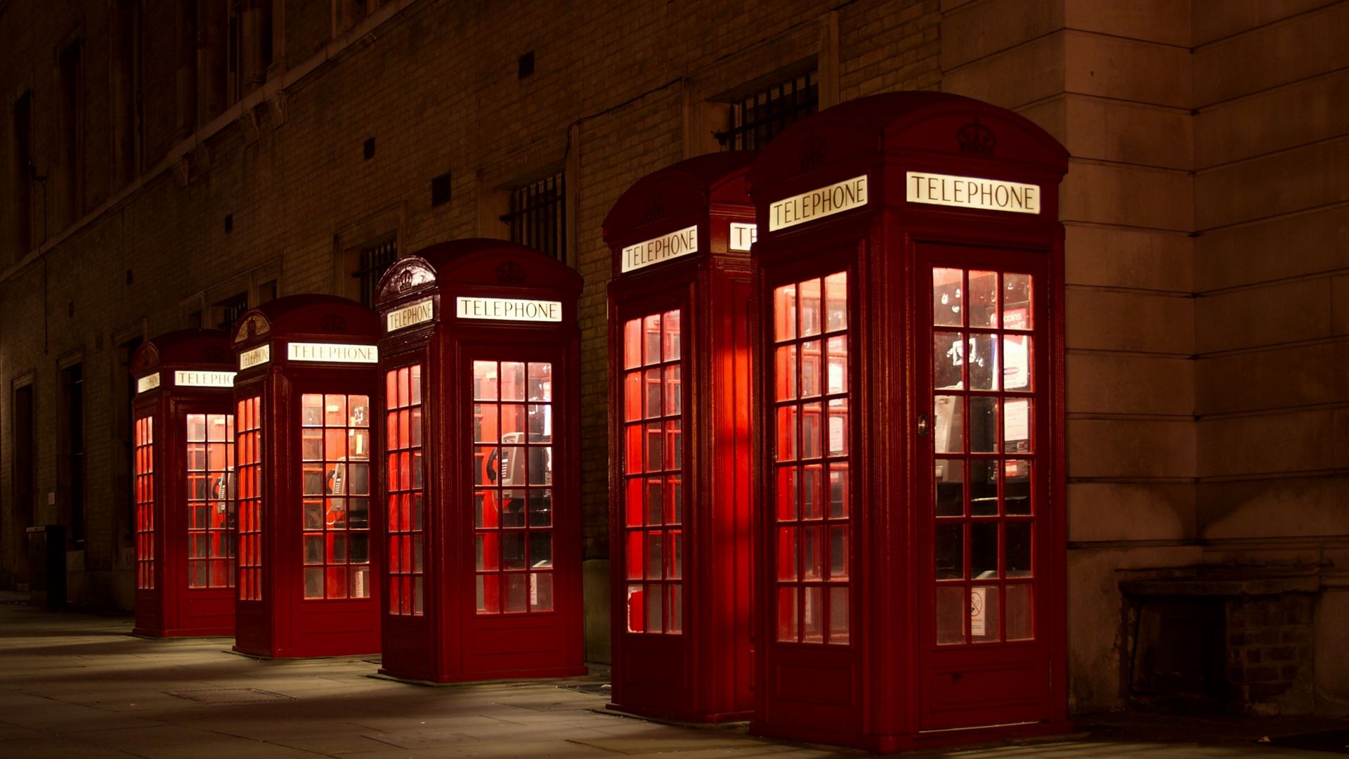 Wallpaper Red Telephone booths