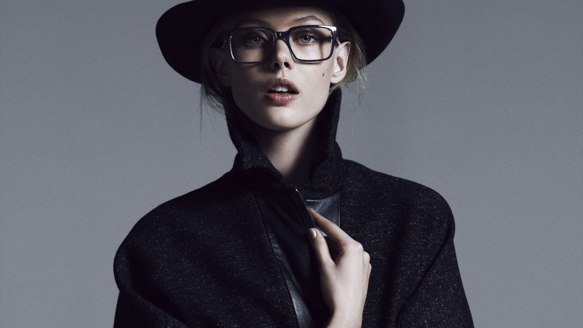 Wallpaper Frida Gustavsson, blonde, model, glasses, hat