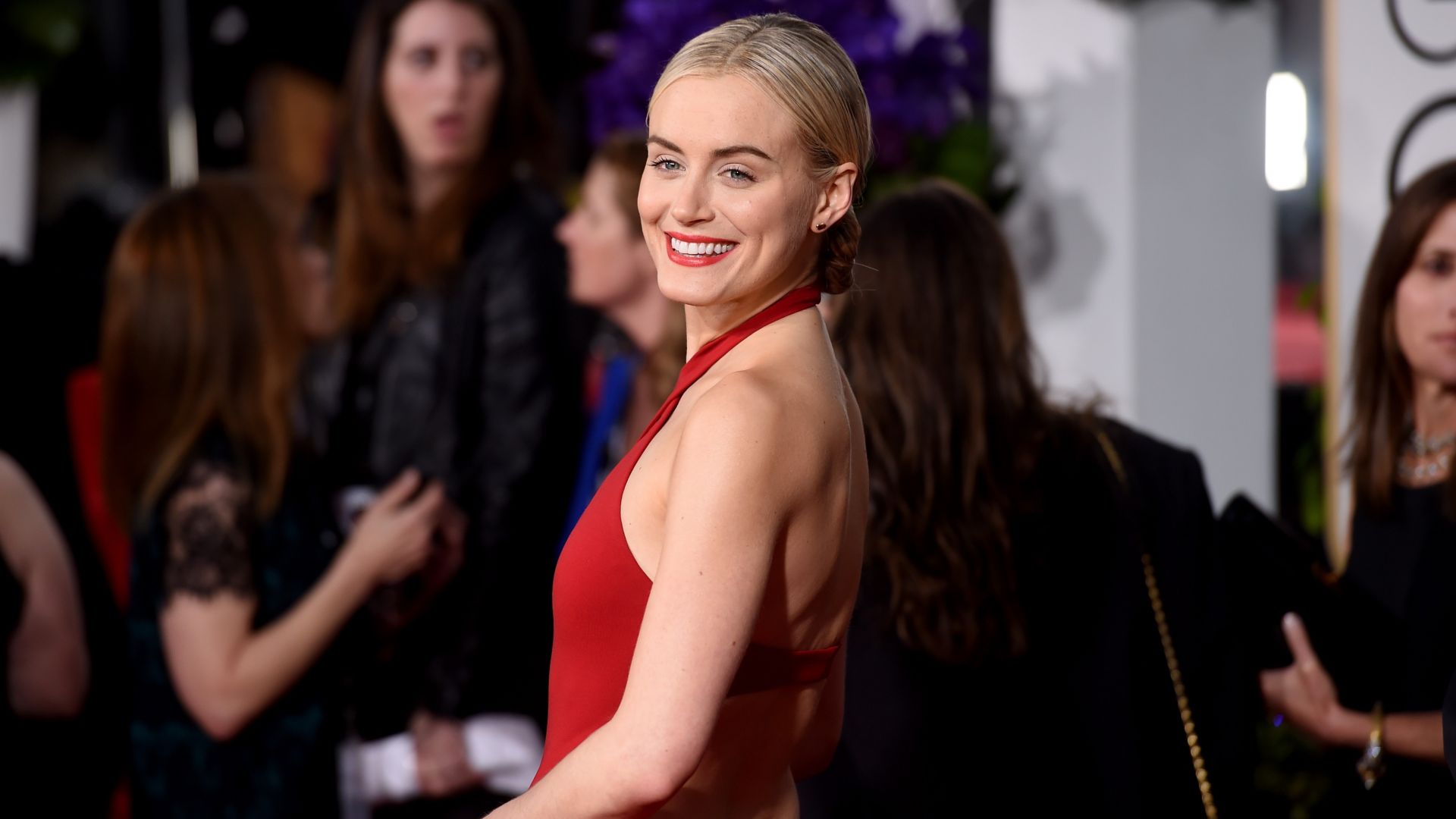 Wallpaper Taylor Schilling's smiling face, actress