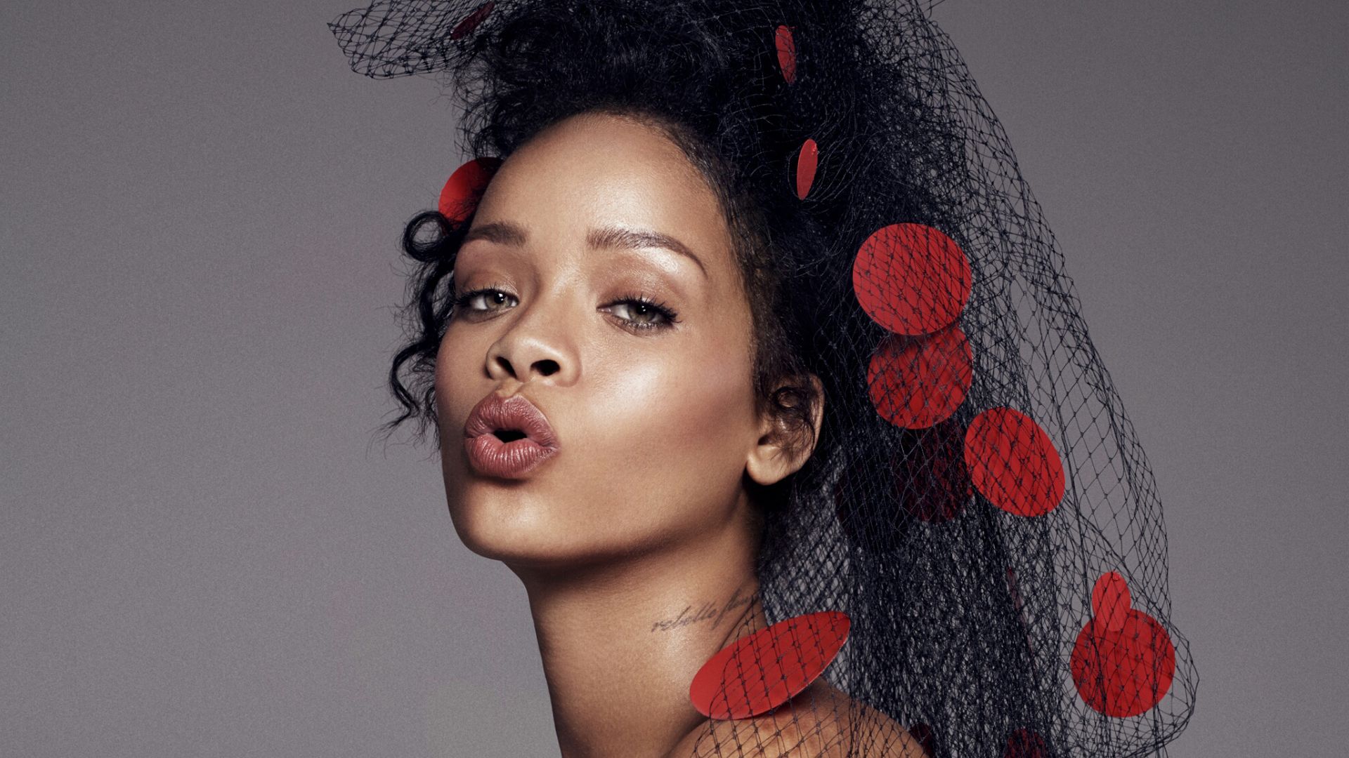 Wallpaper Hot Singer Rihanna