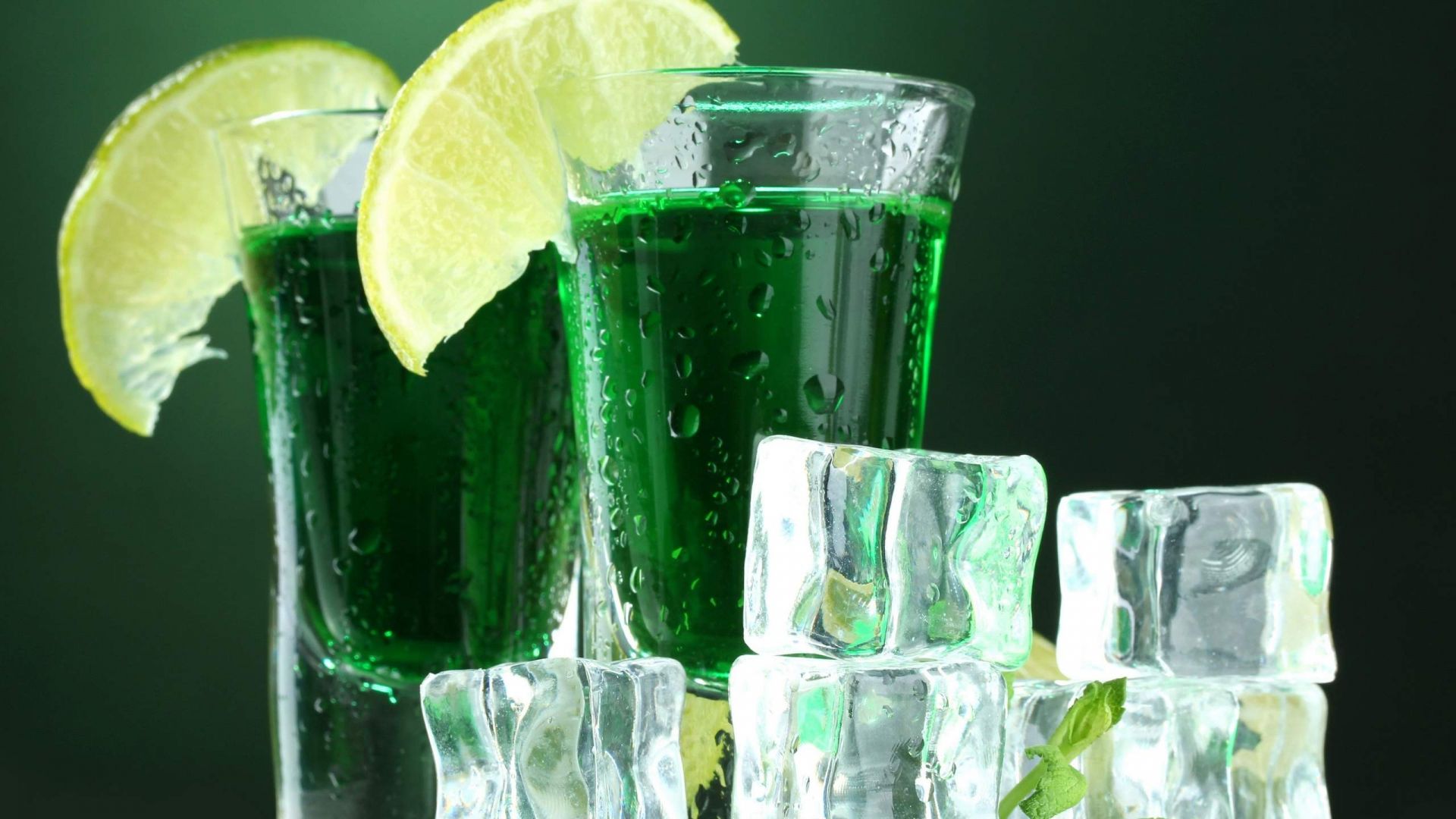 Wallpaper Green cocktail drinks