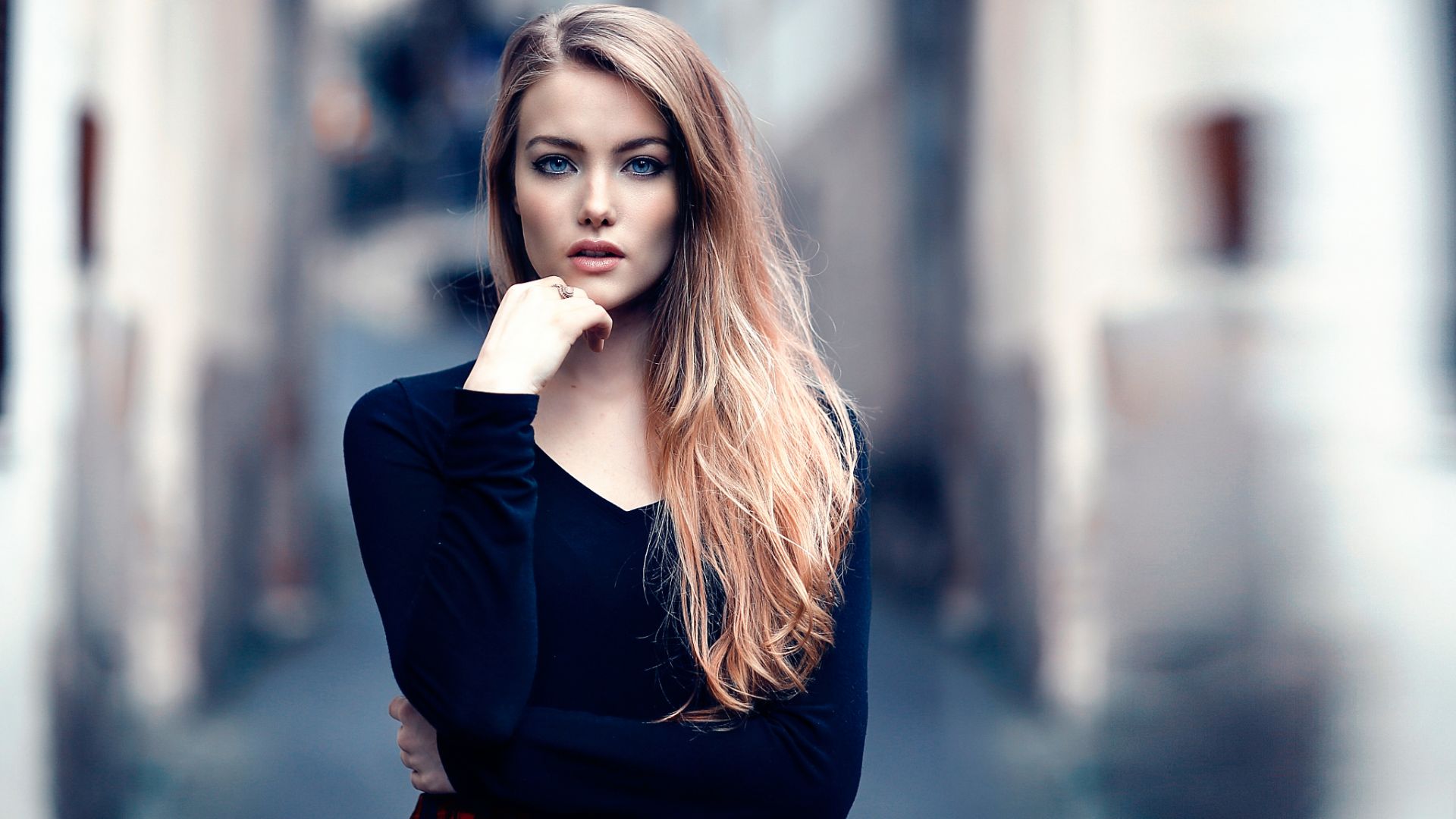 Wallpaper Blonde, girl, model, blue t-shirt