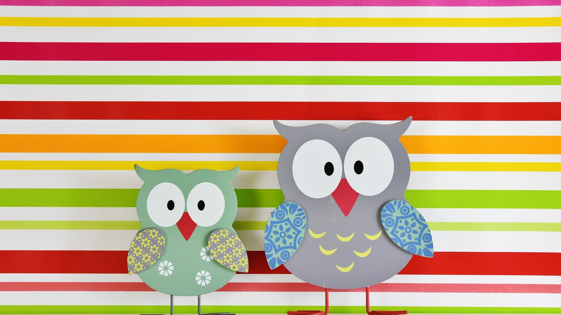 Wallpaper Owls birds, colorful stripe, wood painted, funny