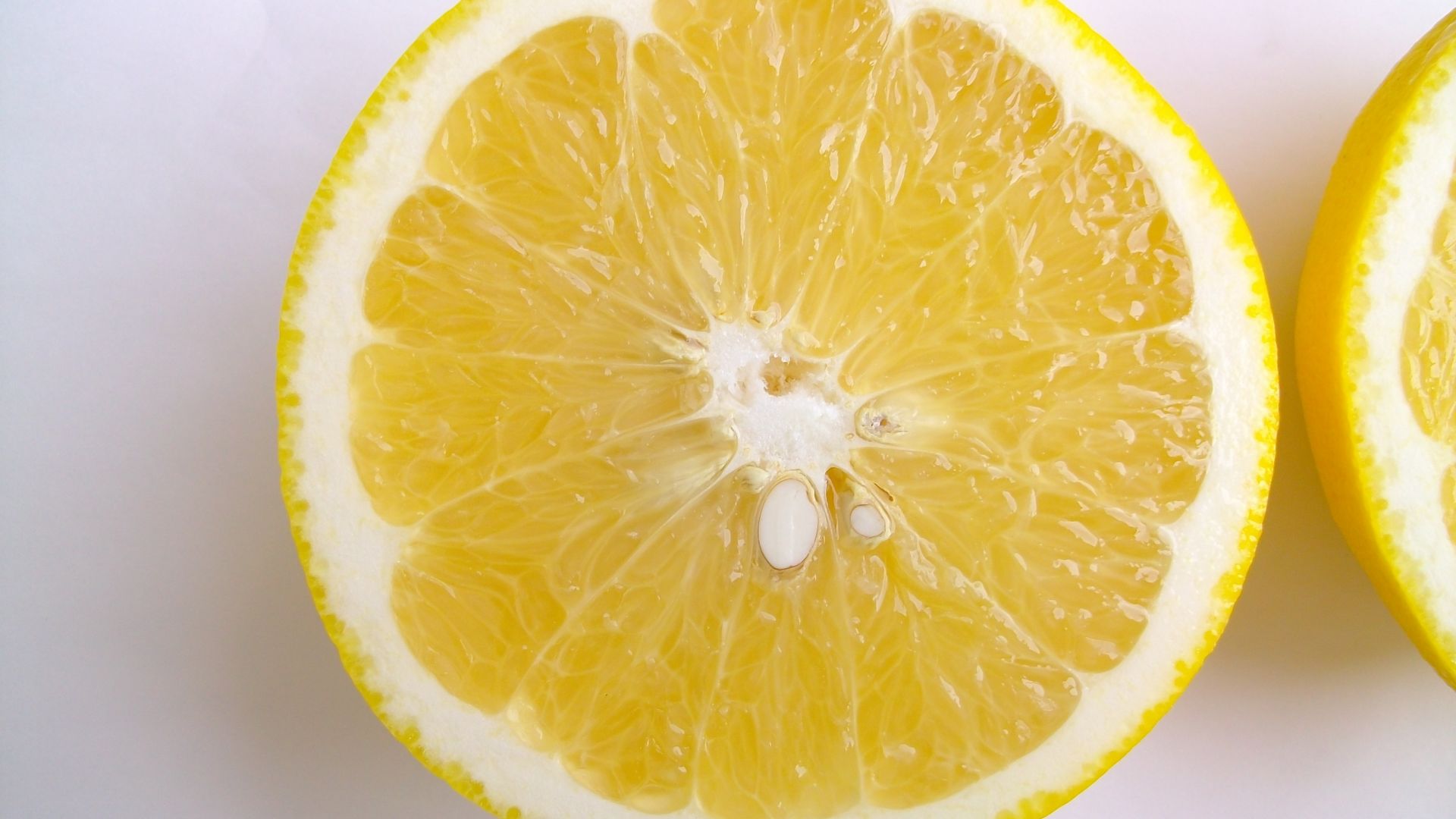 Wallpaper Lemon fruits, slice, close up