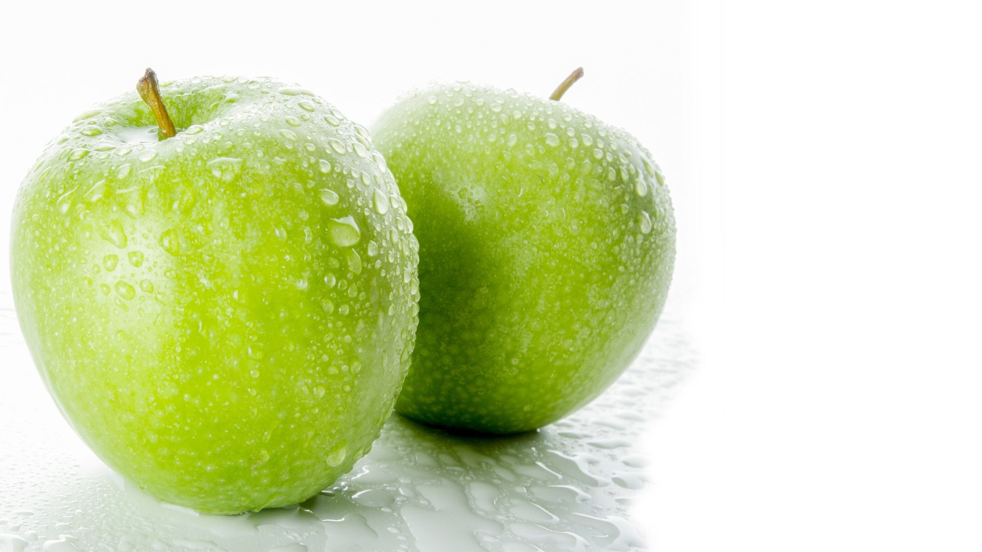Wallpaper Apple, green fruits, drops