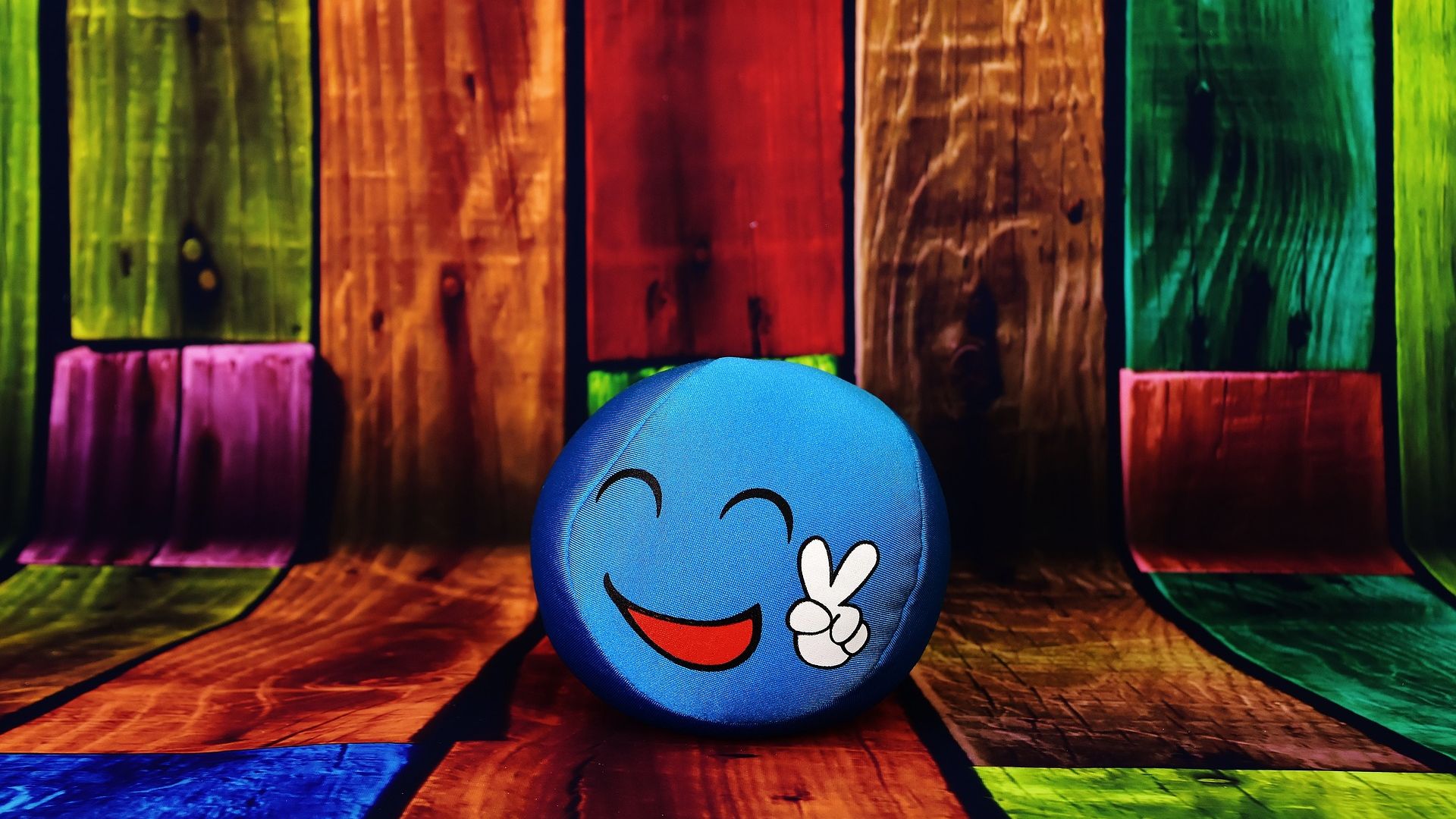 Wallpaper Smiley, funny, blue, toy