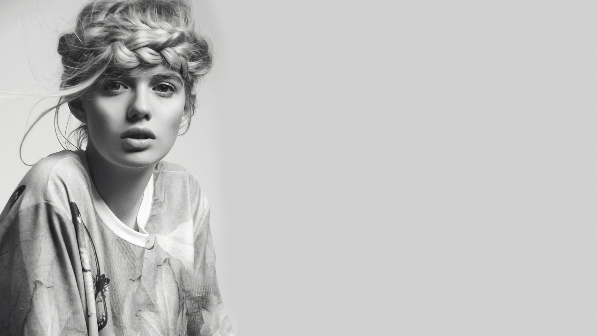Wallpaper Monochrome, girl portrait, cute