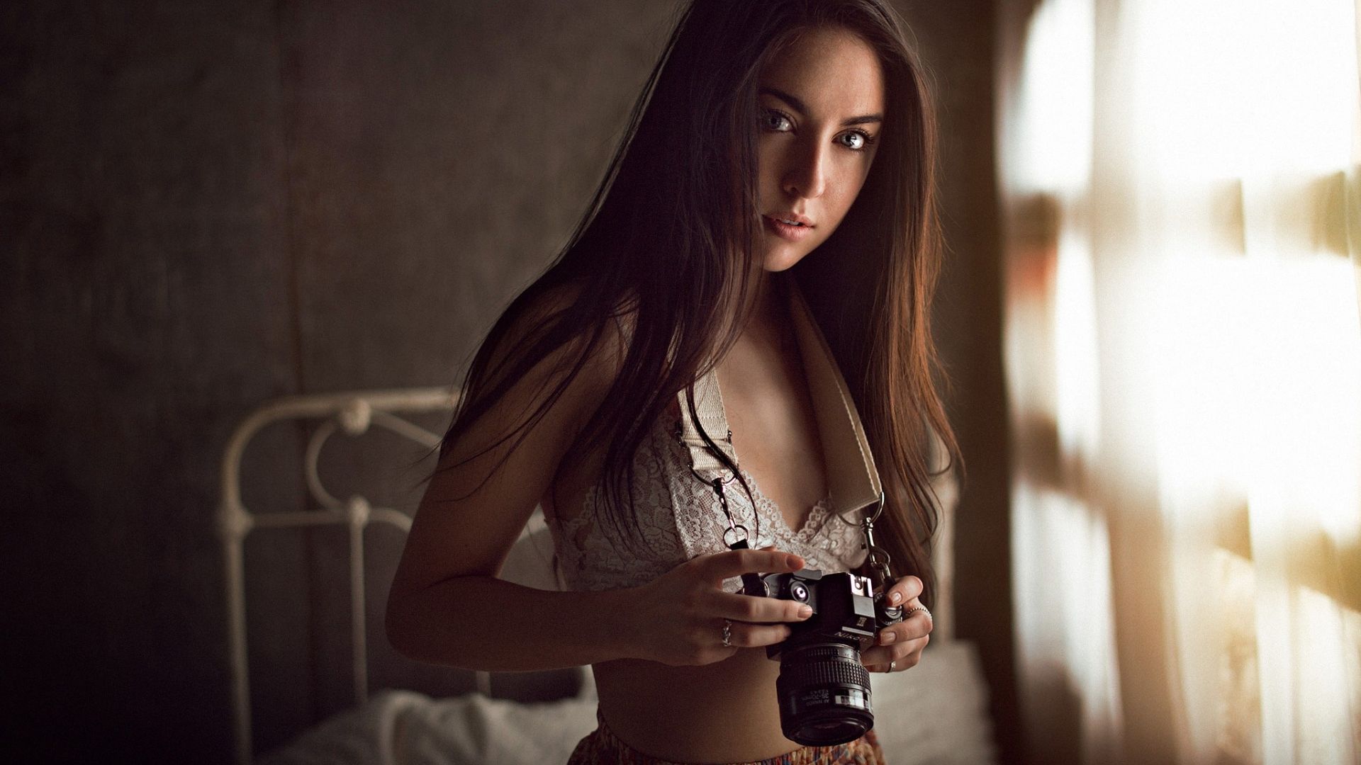 Wallpaper Girl, model with camera