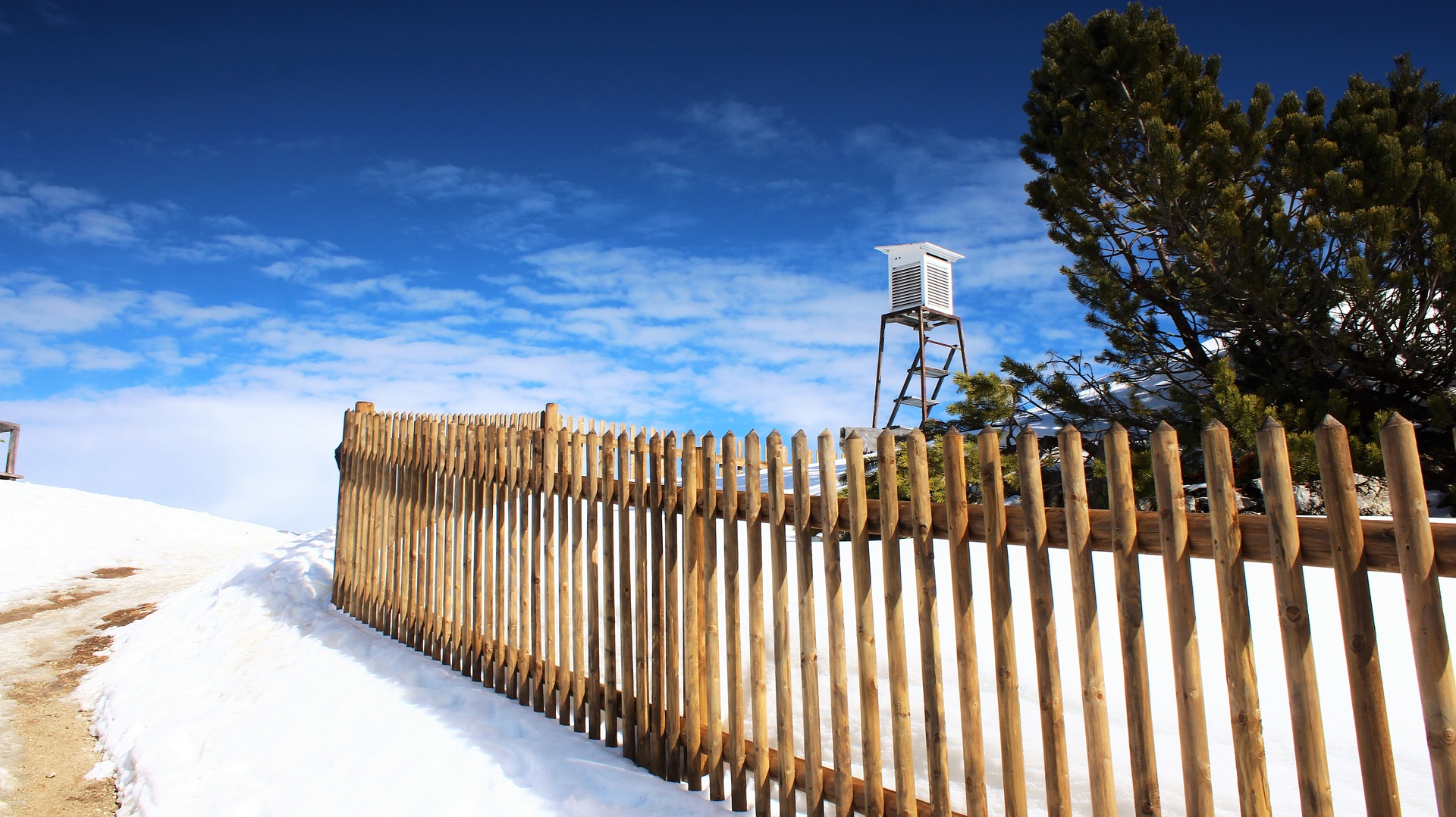 Wallpaper Wooden fence, snow, mountains