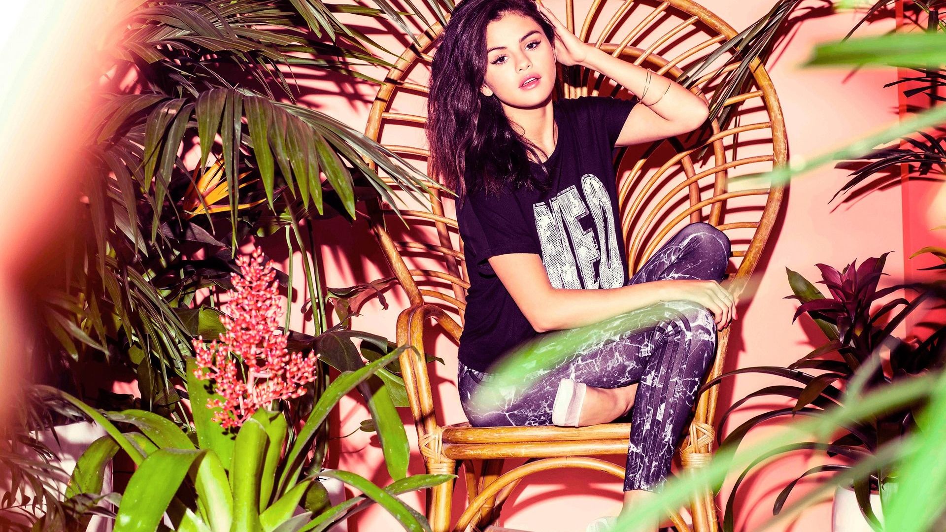 Wallpaper Selena Gomez, sitting, chair