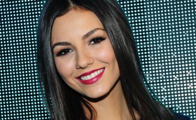 Victoria justice, smiling face, famous actress
