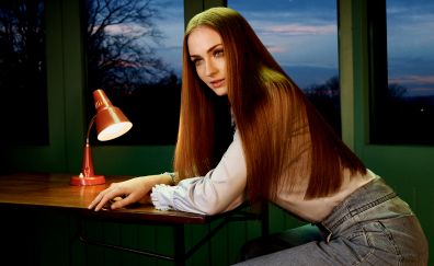 Sophie Turner, red head, actress, table lamp