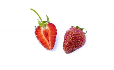 Organic mature strawberries fruits