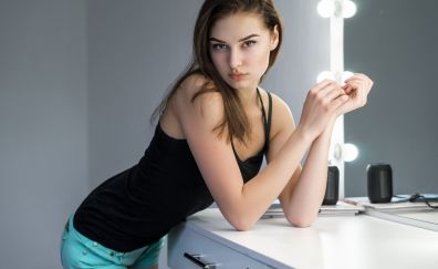 Brunette, model, short jeans