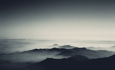 Simple mountains, fog, horizon