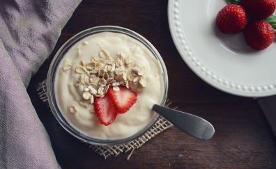 Yogurt strawberries oatmeal crockery food