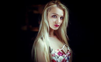 Hot girl model, blonde, portrait