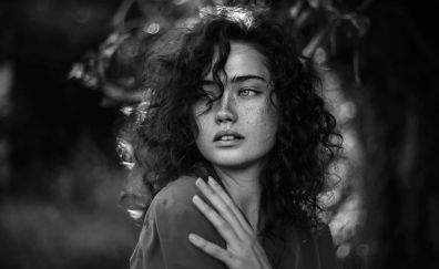 Curly hair, girl model, outdoor, monochrome