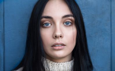 Blue eyes girl's portrait
