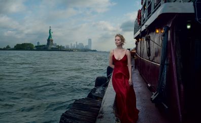 Jennifer Lawrence, vogue, red dress, 2017