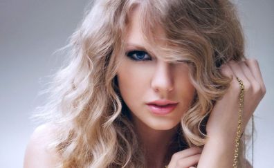 Taylor Swift cute face