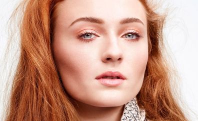 Actress Sophie Turner face