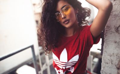 Girl, model, T-shirt, sunglasses