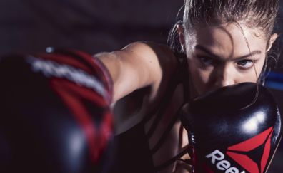 Gigi Hadid is boxing