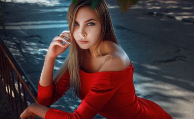 Red dress, blue eyes, girl model