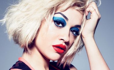Singer Rita Ora, makeup