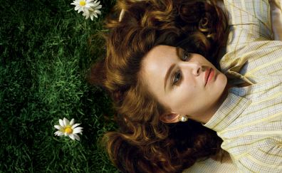 Natalie Portman, daisy flowers, lying down