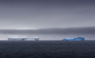 Icebergs in ocean