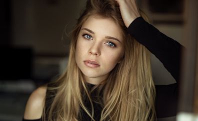 Yvonne Michel, model